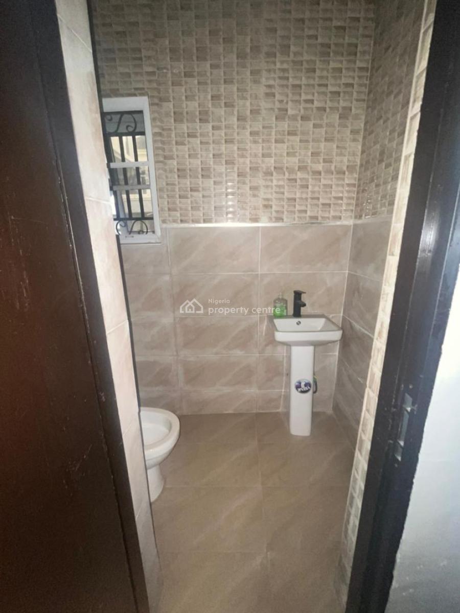 Nice and Spacious 1 Bedroom Apartment with Fitted Kitchen Cabinet, Chevron, Lekki, Lagos, Mini Flat (room and Parlour) for Rent