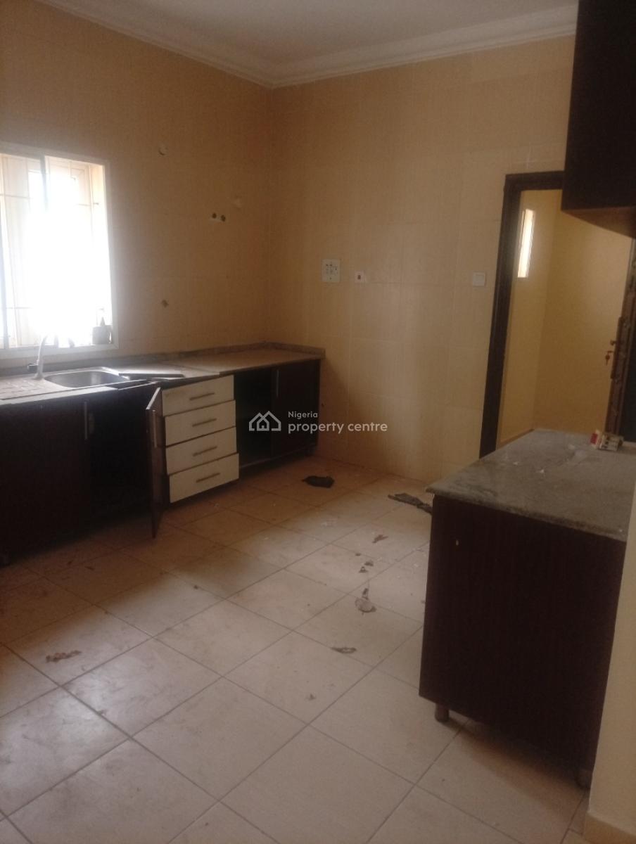 Spacious 6 Bedroom Fully Detached Duplex with a Self Contain, Asokoro District, Abuja, Detached Duplex for Sale