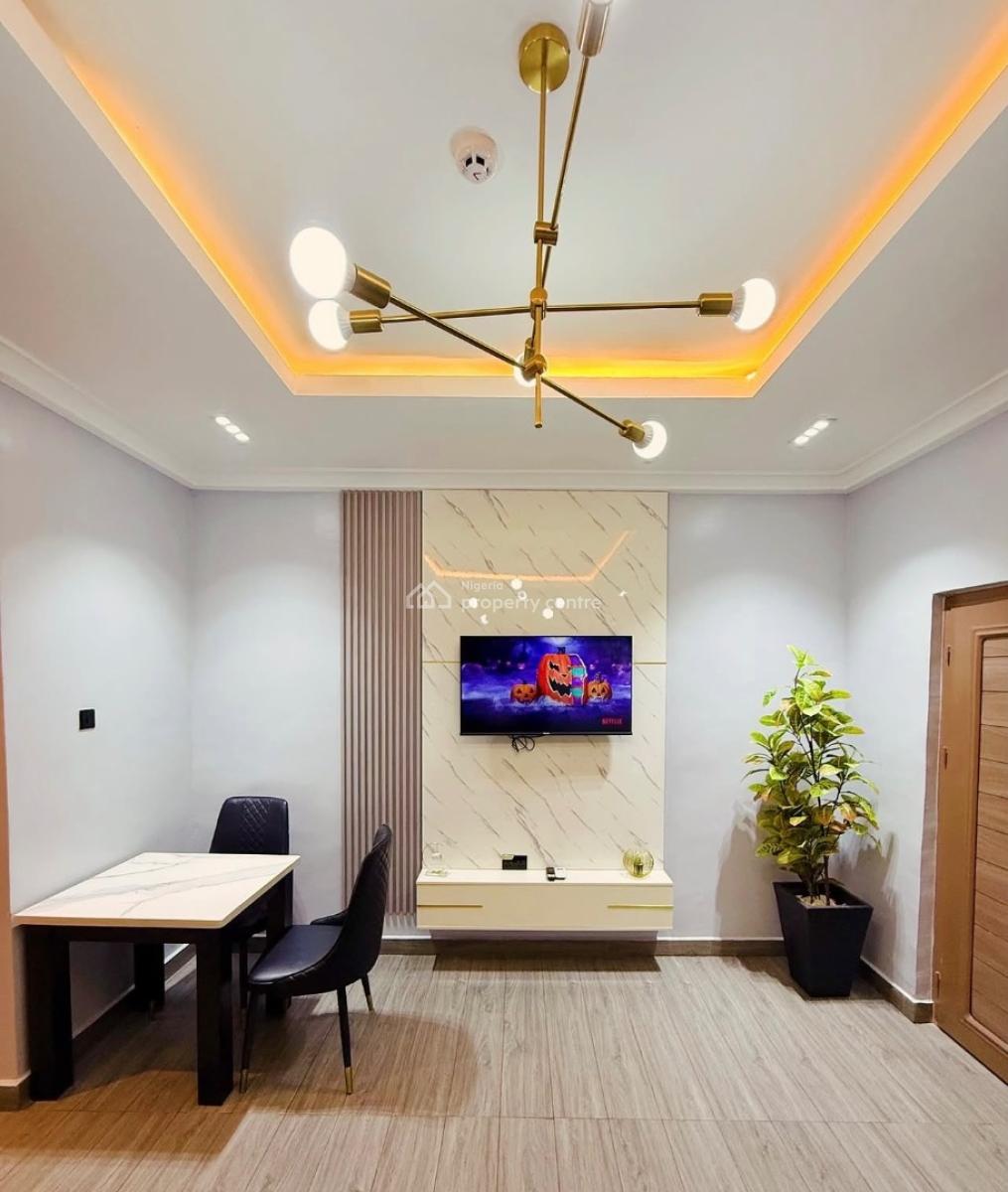 Luxury 1bedroom Service Apartment with Swimming Pool, Agbaoku, Opebi, Ikeja, Lagos, Mini Flat (room and Parlour) Short Let