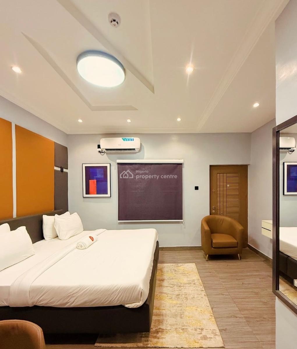 Luxury 1bedroom Service Apartment with Swimming Pool, Agbaoku, Opebi, Ikeja, Lagos, Mini Flat (room and Parlour) Short Let