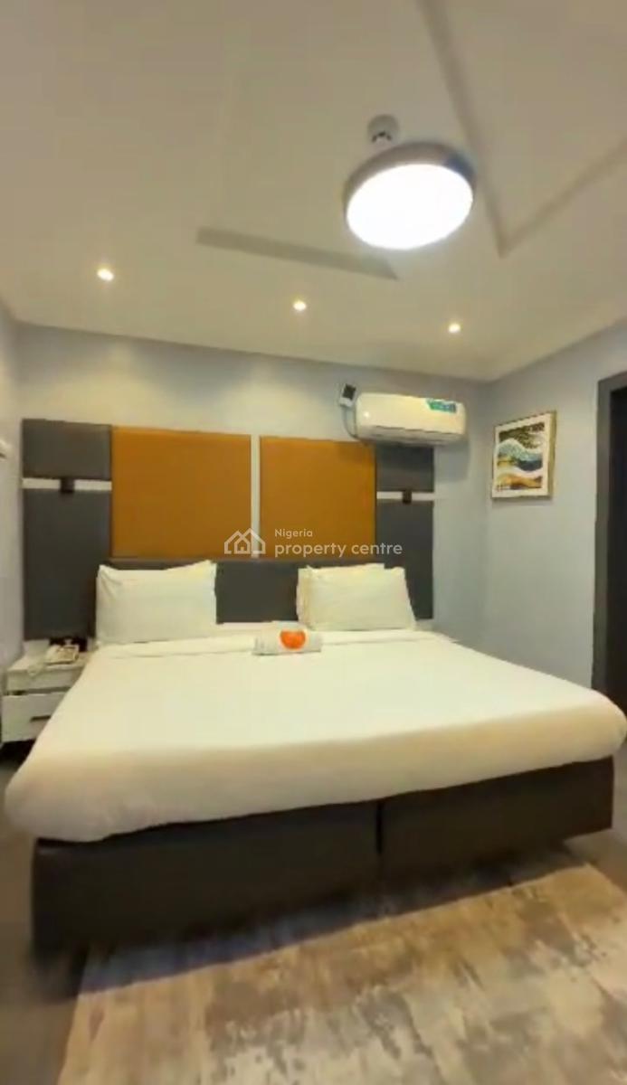 Luxury 1bedroom Service Apartment with Swimming Pool, Agbaoku, Opebi, Ikeja, Lagos, Mini Flat (room and Parlour) Short Let