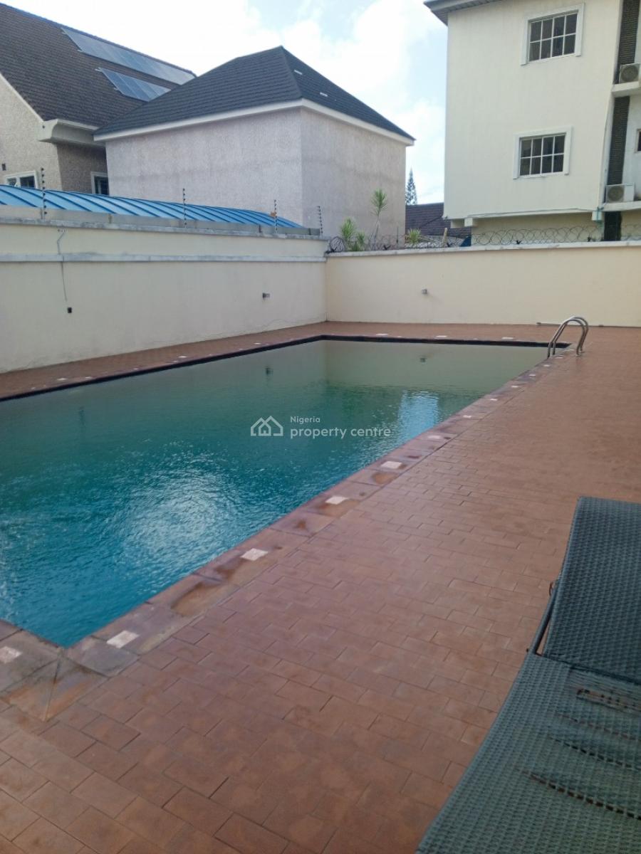 Well Maintained & Serviced 3 Bedroom Apartment with Sweet Features, Off Admiralty Way, Lekki Phase 1, Lekki, Lagos, Flat / Apartment for Rent