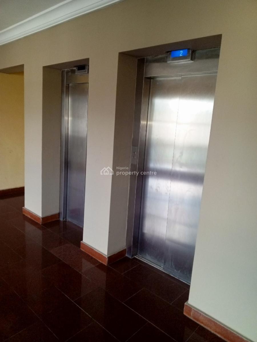 Well Maintained & Serviced 3 Bedroom Apartment with Sweet Features, Off Admiralty Way, Lekki Phase 1, Lekki, Lagos, Flat / Apartment for Rent