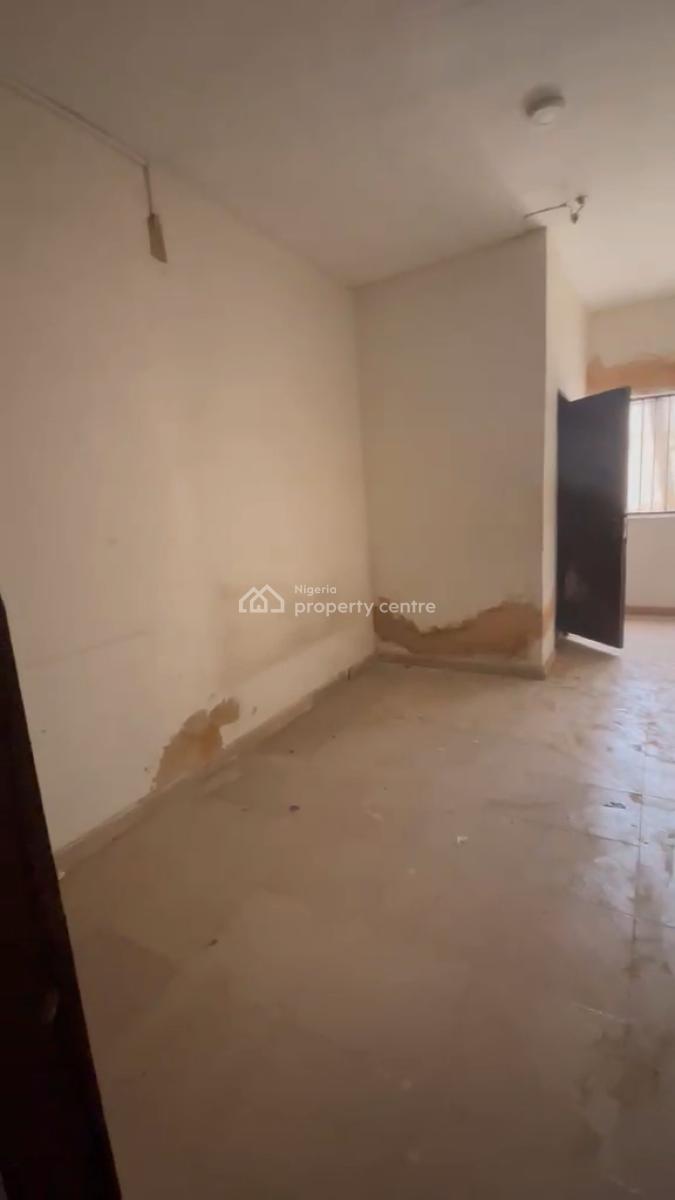 Massive 3 Bedroom Ground Flat, Gra, Ogudu, Lagos, Flat / Apartment for Rent