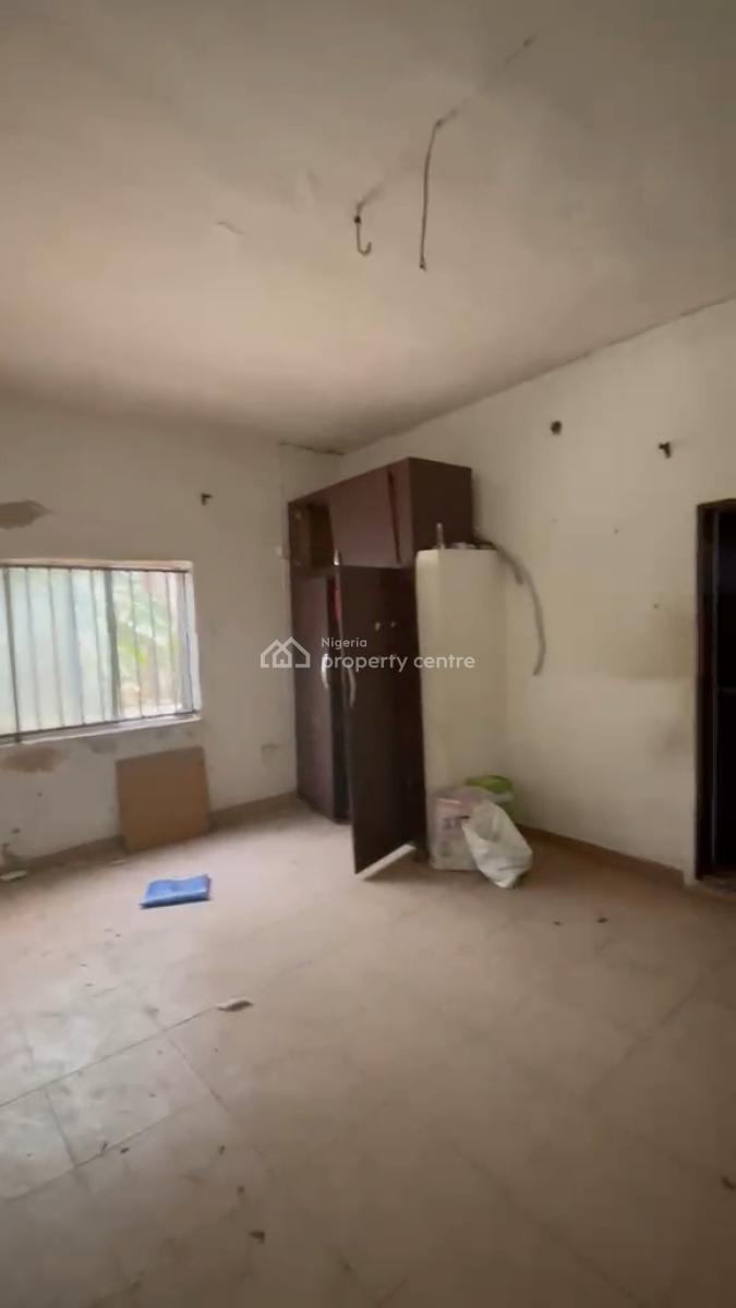 Massive 3 Bedroom Ground Flat, Gra, Ogudu, Lagos, Flat / Apartment for Rent