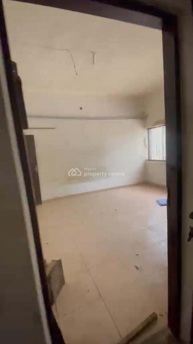 Massive 3 Bedroom Ground Flat, Gra, Ogudu, Lagos, Flat / Apartment for Rent