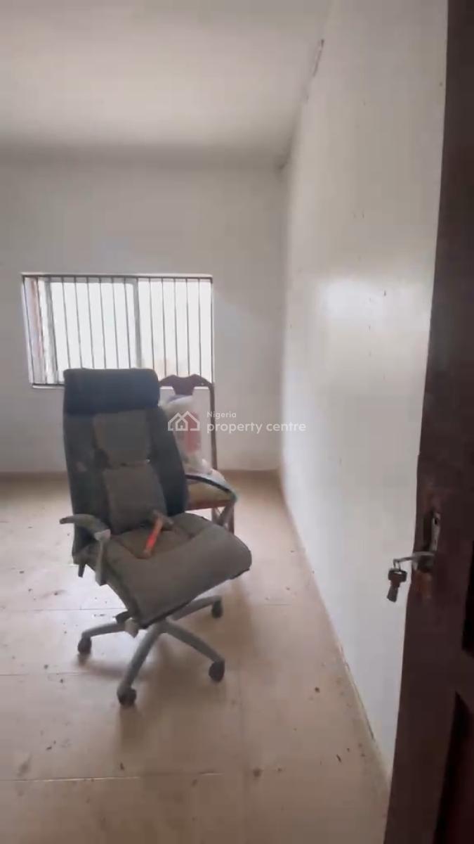 Massive 3 Bedroom Ground Flat, Gra, Ogudu, Lagos, Flat / Apartment for Rent