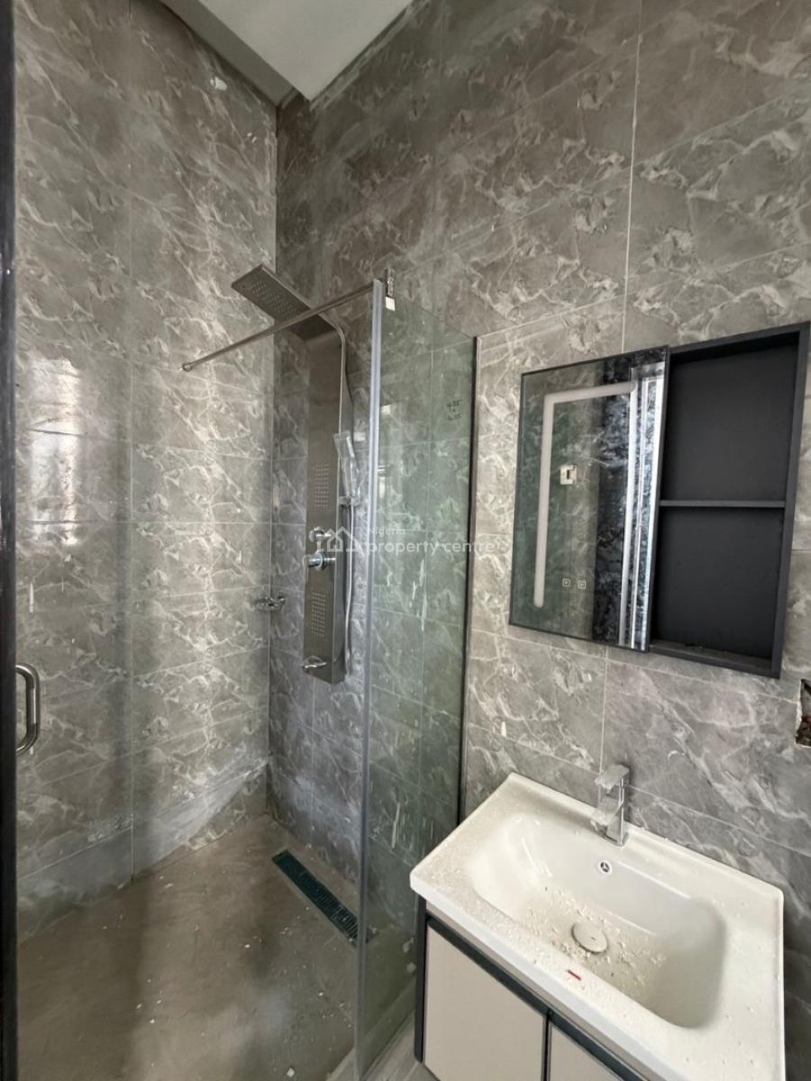 Brand New 2 Bedroom Apartment + Bq, Periwinkle Estate, Lekki Phase 1, Lekki, Lagos, Flat / Apartment for Sale