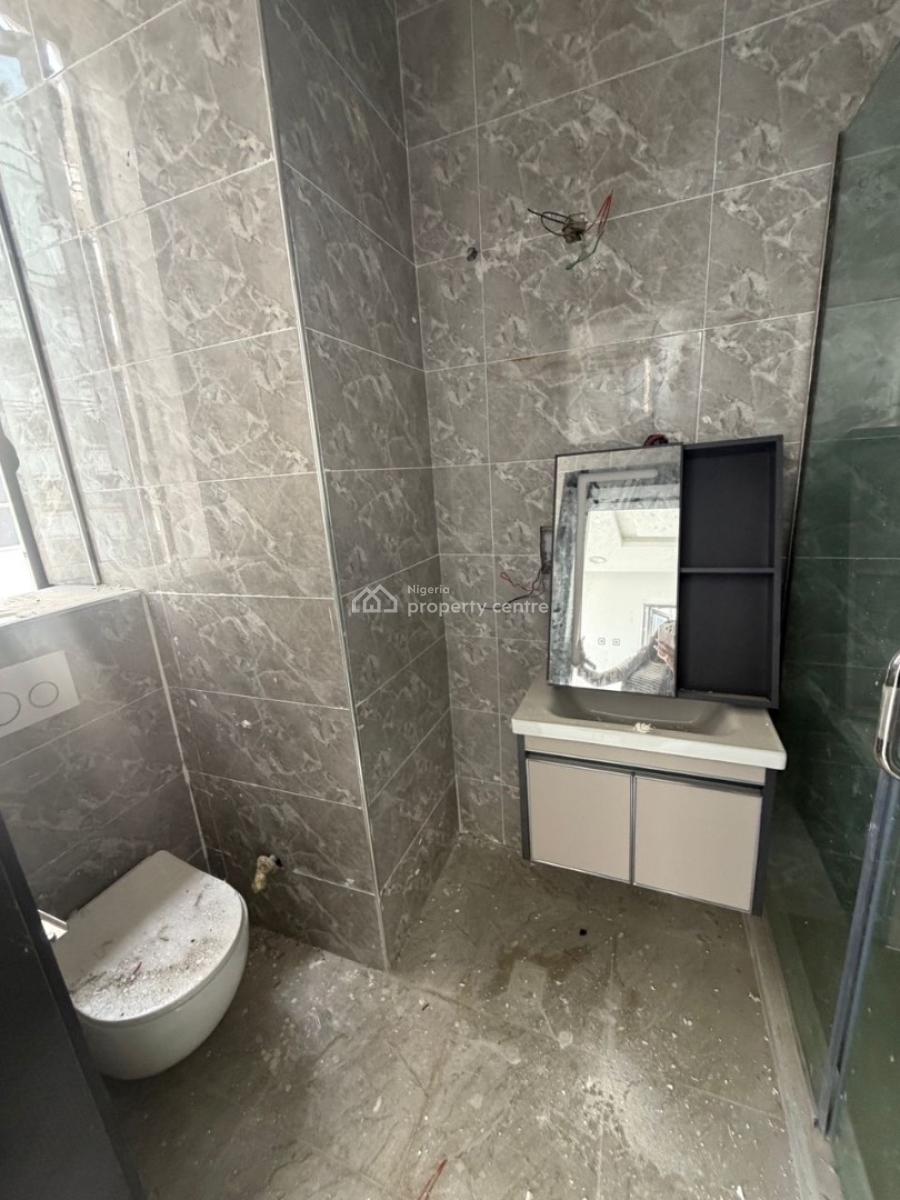 Brand New 2 Bedroom Apartment + Bq, Periwinkle Estate, Lekki Phase 1, Lekki, Lagos, Flat / Apartment for Sale