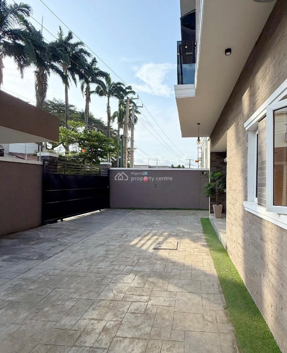 Furnished 1bedroom Studio Apartment with Swimming Pool, Agbaoku, Opebi, Ikeja, Lagos, Mini Flat (room and Parlour) Short Let