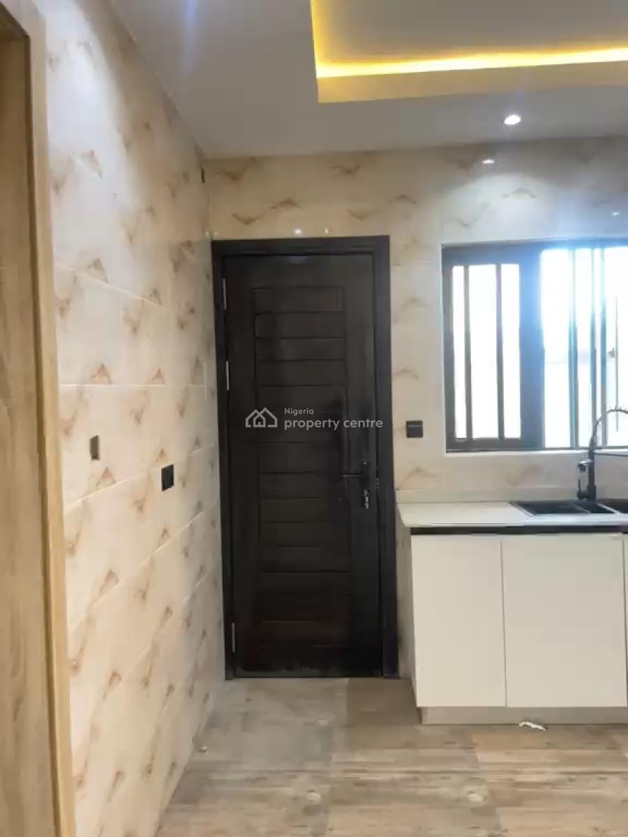 Newly Built 2 Bedroom All Ensuite, Gra Phase 2, Magodo, Lagos, Flat / Apartment for Rent