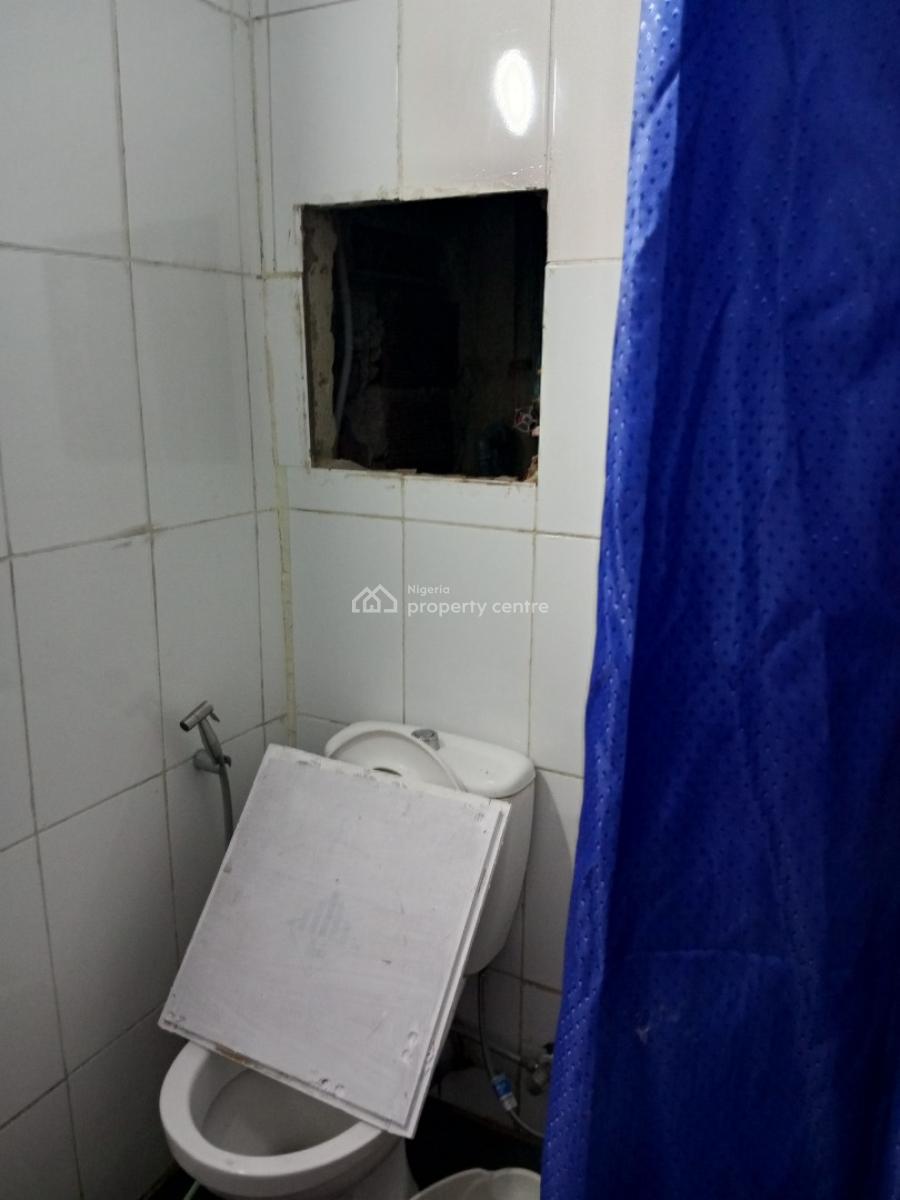 Renovated 2 Bedroom Apartment on 4th Floor, 1004 Estate, Victoria Island (vi), Lagos, Flat / Apartment for Rent