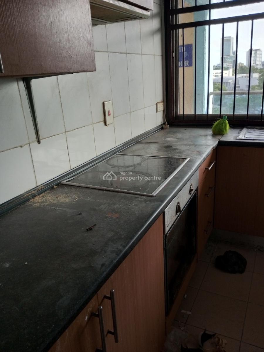 Renovated 2 Bedroom Apartment on 4th Floor, 1004 Estate, Victoria Island (vi), Lagos, Flat / Apartment for Rent