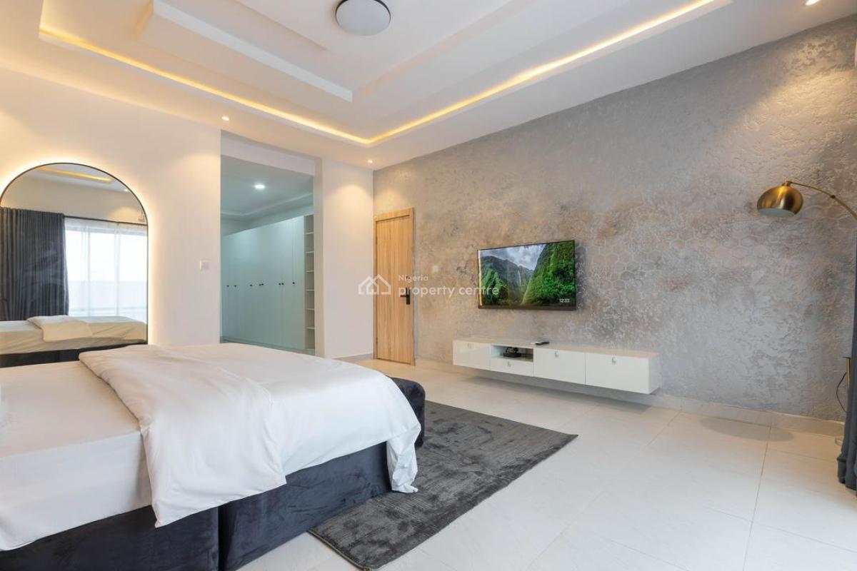 Luxurious 3 Bedroom Apartment, with a Sea View From The Masters Room., Lekki Phase 1, Lekki, Lagos, Terraced Duplex Short Let