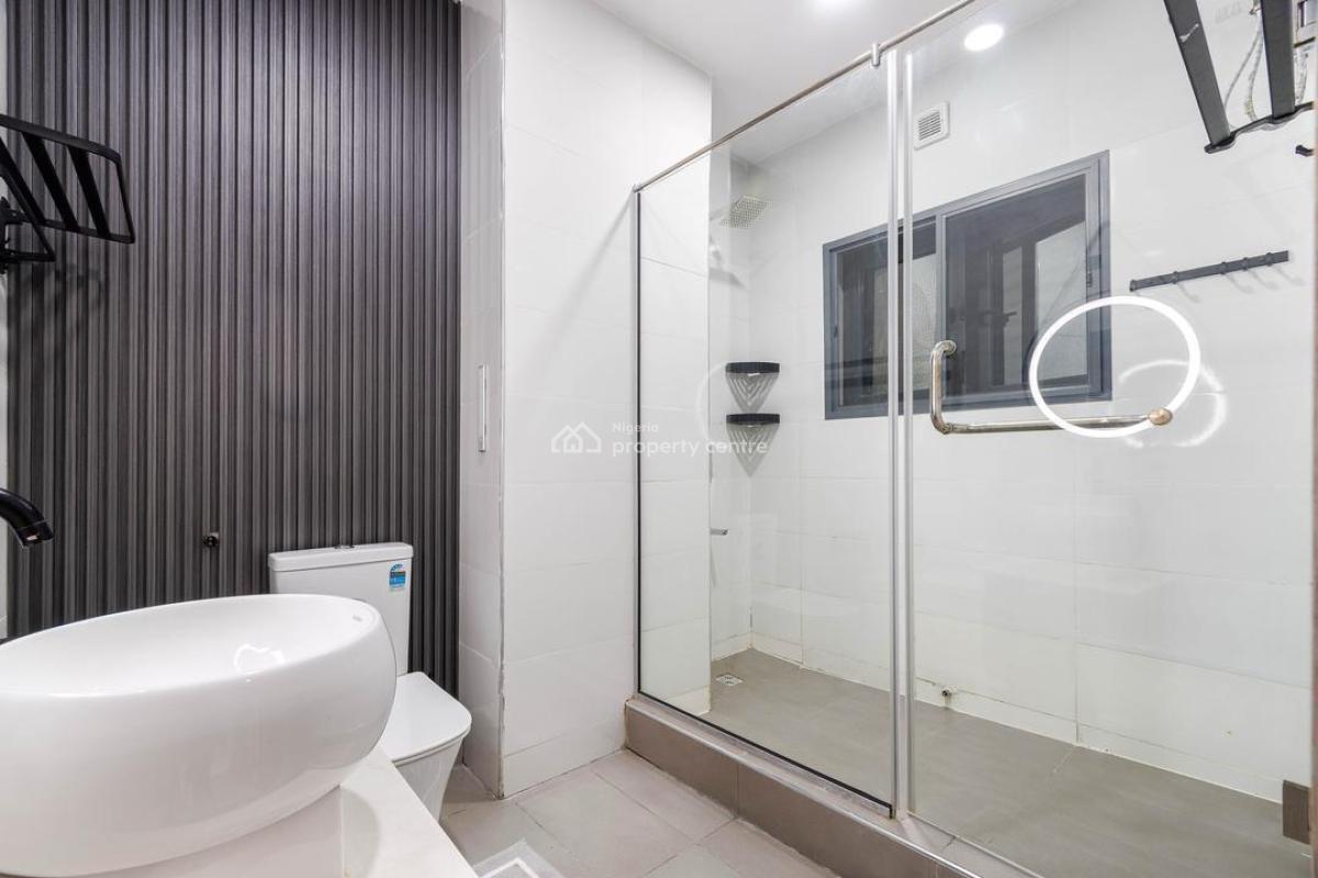 Luxurious 3 Bedroom Apartment, with a Sea View From The Masters Room., Lekki Phase 1, Lekki, Lagos, Terraced Duplex Short Let