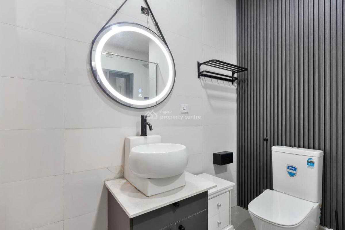 Luxurious 3 Bedroom Apartment, with a Sea View From The Masters Room., Lekki Phase 1, Lekki, Lagos, Terraced Duplex Short Let