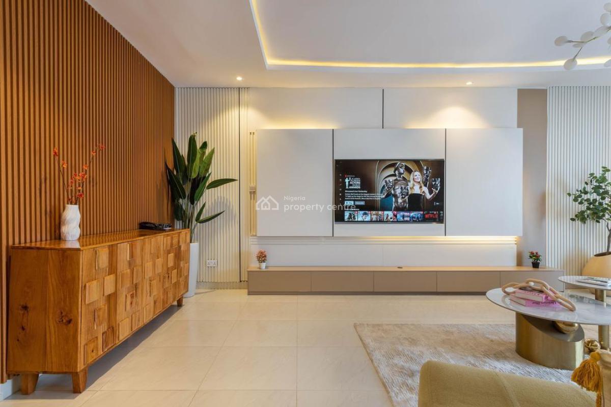 Luxurious 3 Bedroom Apartment, with a Sea View From The Masters Room., Lekki Phase 1, Lekki, Lagos, Terraced Duplex Short Let