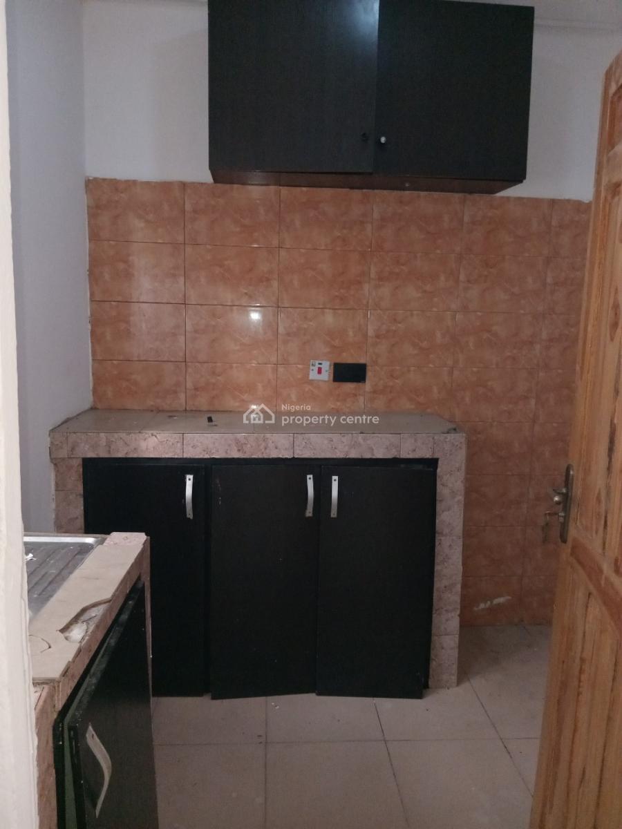 2 Bedroom Flat Upstairs, University View Estate, Ajah, Lagos, Flat / Apartment for Rent