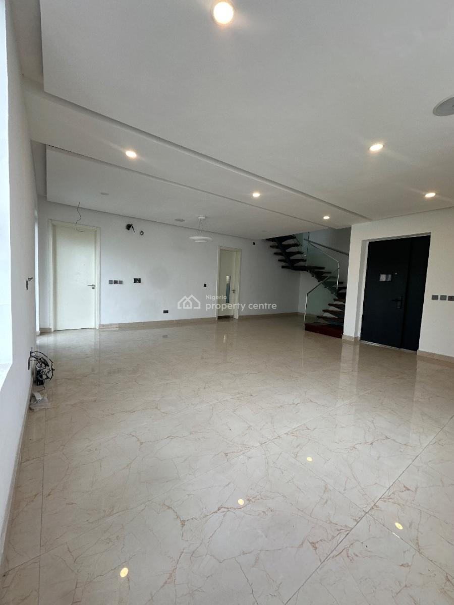 4bedrooms Maisonette with Bq and Swimming Pool and Gym, Lekki Phase 1, Lekki, Lagos, Terraced Duplex for Sale