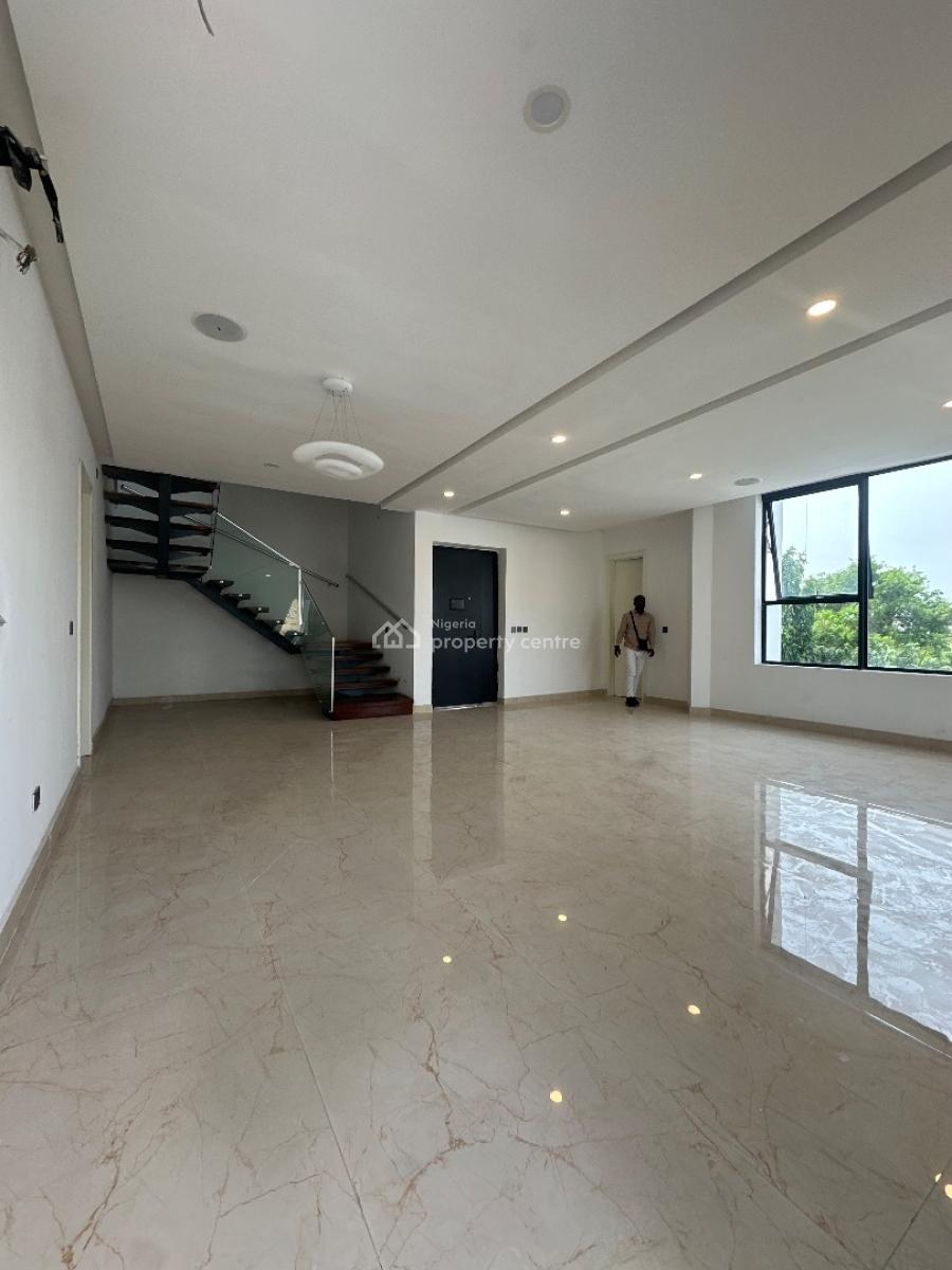 4bedrooms Maisonette with Bq and Swimming Pool and Gym, Lekki Phase 1, Lekki, Lagos, Terraced Duplex for Sale