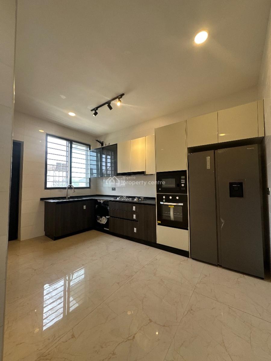 4bedrooms Maisonette with Bq and Swimming Pool and Gym, Lekki Phase 1, Lekki, Lagos, Terraced Duplex for Sale