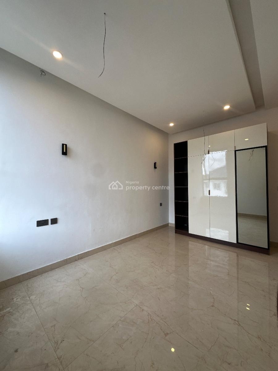 4bedrooms Maisonette with Bq and Swimming Pool and Gym, Lekki Phase 1, Lekki, Lagos, Terraced Duplex for Sale