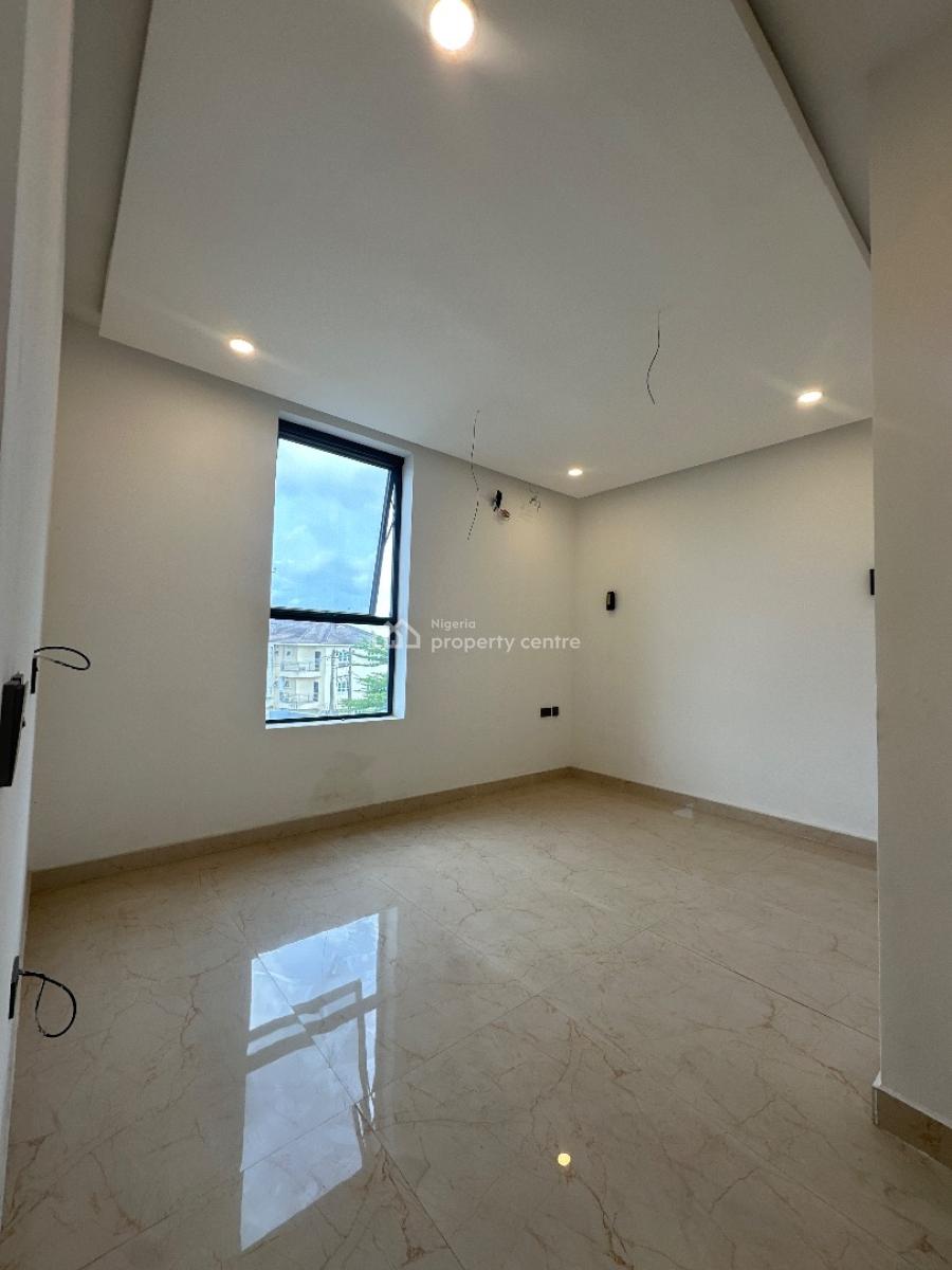 4bedrooms Maisonette with Bq and Swimming Pool and Gym, Lekki Phase 1, Lekki, Lagos, Terraced Duplex for Sale