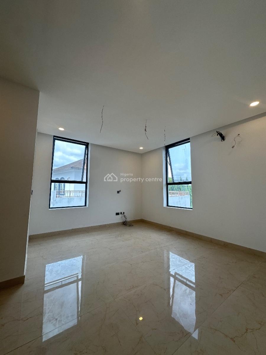 4bedrooms Maisonette with Bq and Swimming Pool and Gym, Lekki Phase 1, Lekki, Lagos, Terraced Duplex for Sale