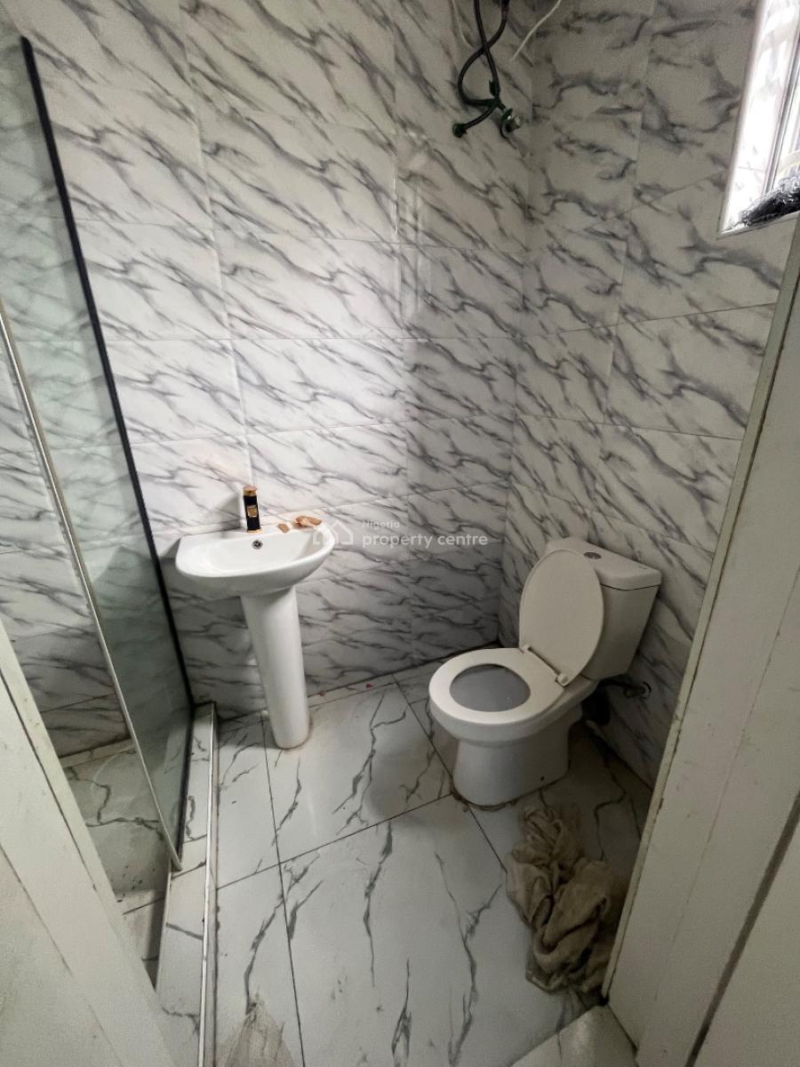 Luxury 2 Bedroom Apartment, Off Orchid Road, Lekki, Lagos, Flat / Apartment for Rent