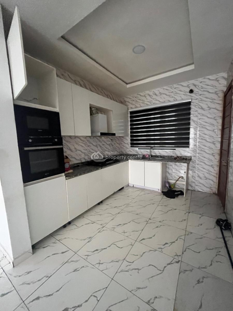 Luxury 2 Bedroom Apartment, Off Orchid Road, Lekki, Lagos, Flat / Apartment for Rent