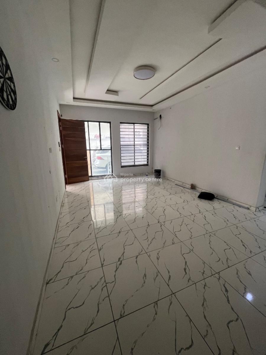Luxury 2 Bedroom Apartment, Off Orchid Road, Lekki, Lagos, Flat / Apartment for Rent