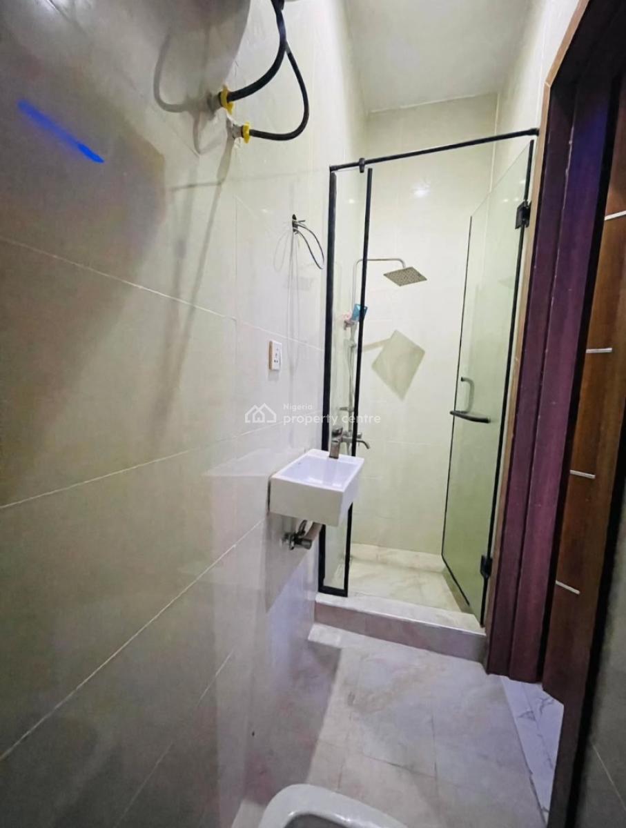 Serviced 2 Bedroom En-suite Flat, Ikate, Lekki, Lagos, Flat / Apartment for Rent