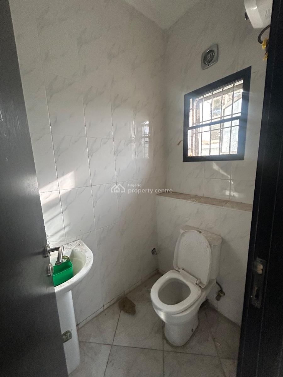Well Maintained and Serviced 3 Bedroom Apartment, Orchid Road, Lekki, Lagos, Flat / Apartment for Rent