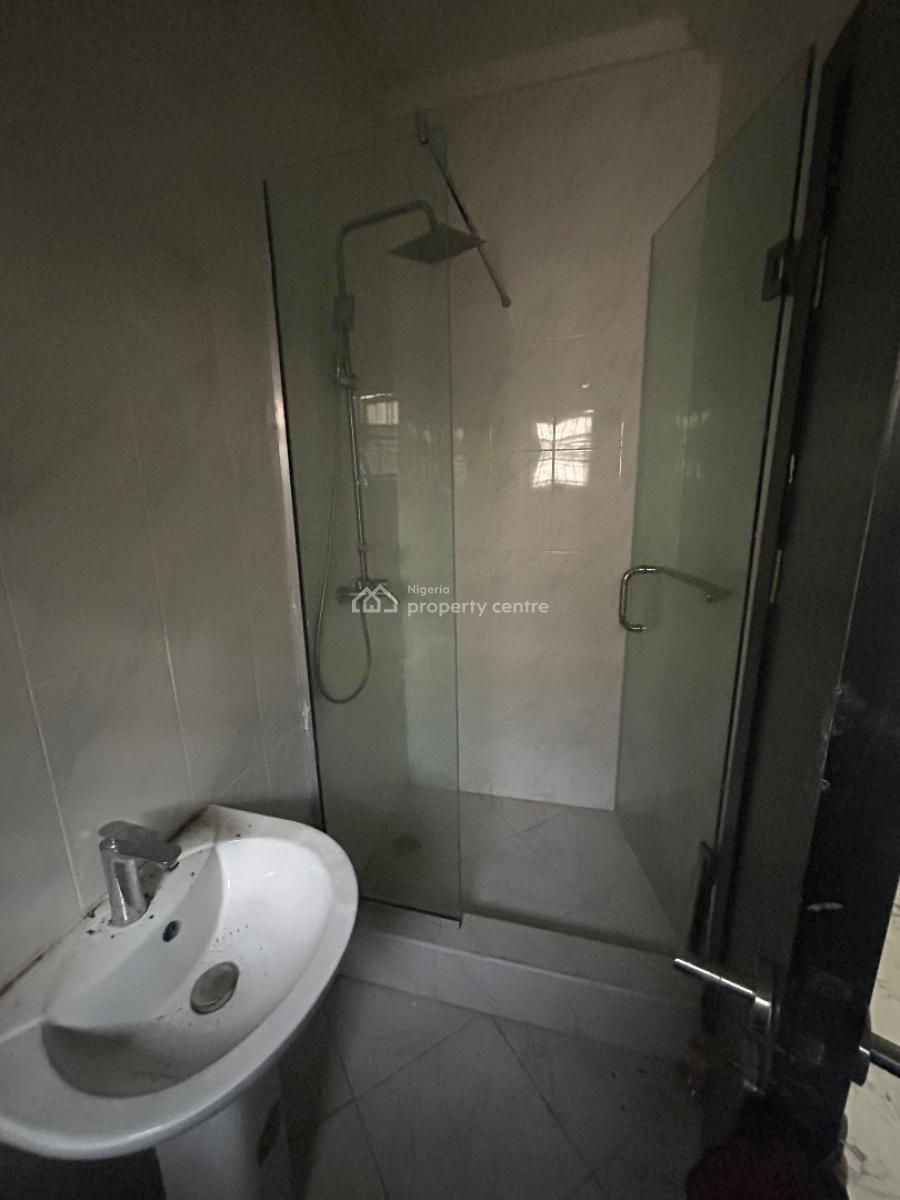Well Maintained and Serviced 3 Bedroom Apartment, Orchid Road, Lekki, Lagos, Flat / Apartment for Rent