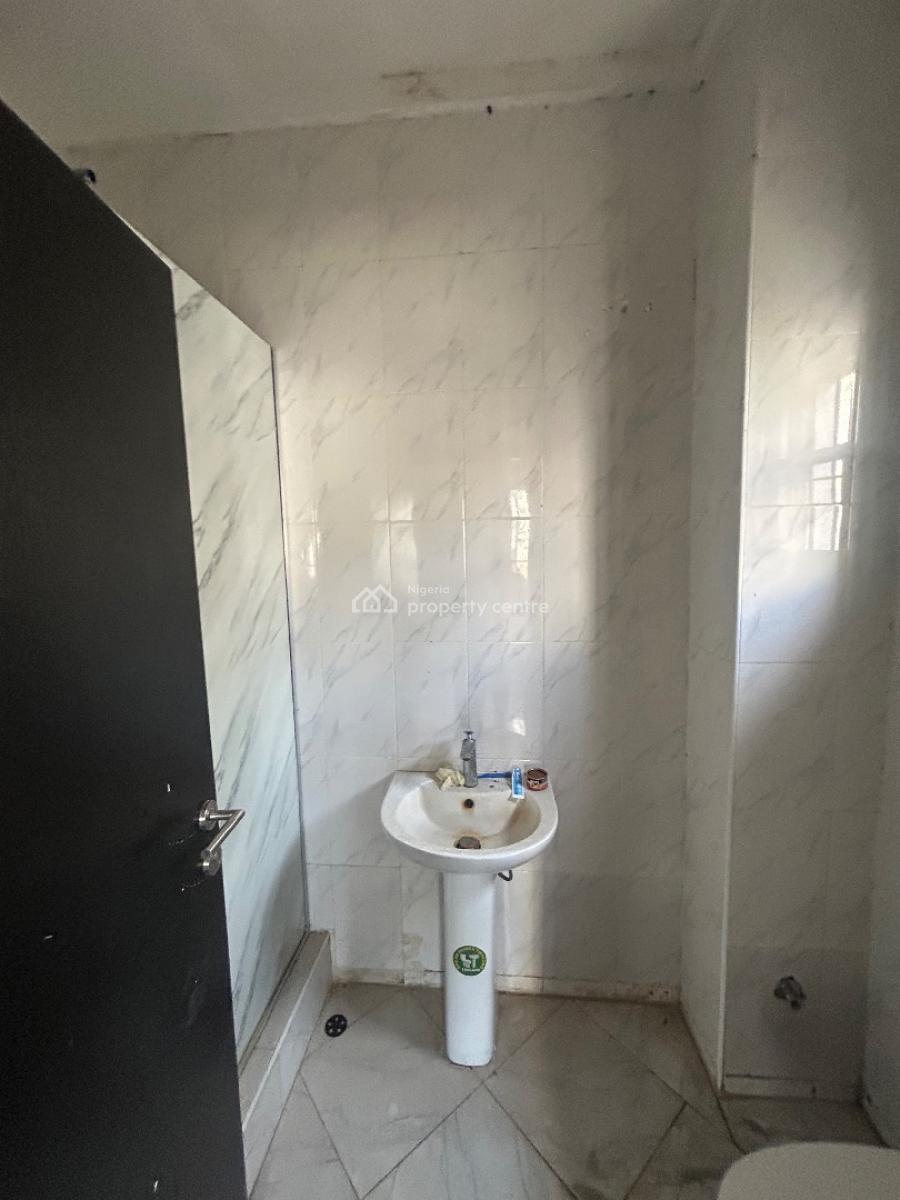 Well Maintained and Serviced 3 Bedroom Apartment, Orchid Road, Lekki, Lagos, Flat / Apartment for Rent