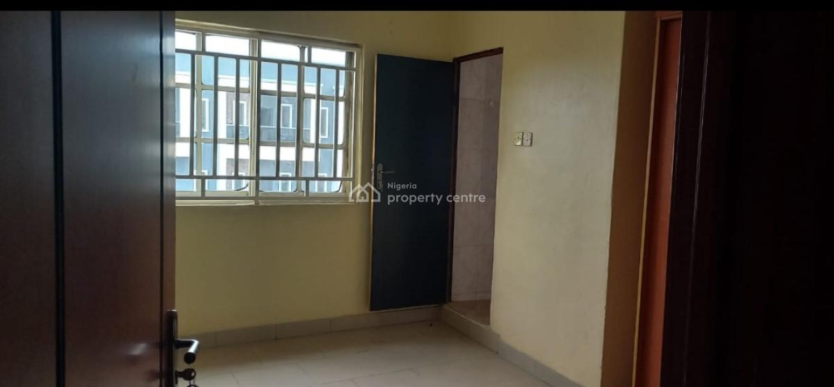 Lovely Big 3 Bedroom Flat (upstairs), Inside an Estate Environment Off Adeniyi Jones Avenue Ikeja, Adeniyi Jones, Ikeja, Lagos, Flat / Apartment for Rent