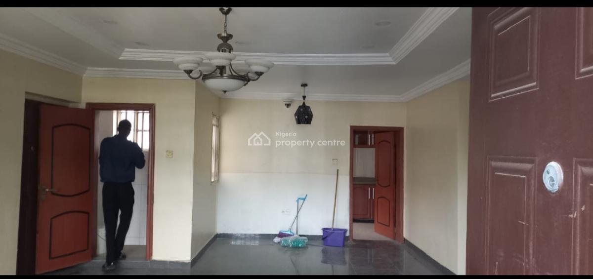 Lovely Big 3 Bedroom Flat (upstairs), Inside an Estate Environment Off Adeniyi Jones Avenue Ikeja, Adeniyi Jones, Ikeja, Lagos, Flat / Apartment for Rent