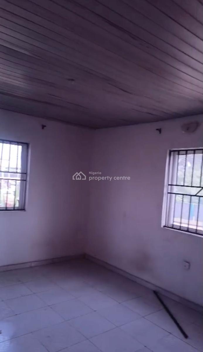 Well Maintained 2 Bedroom Flat with Wardrobe and Rooms En-suite, Shasha, By Airforce Base, Akowonjo, Alimosho, Lagos, Flat / Apartment for Rent