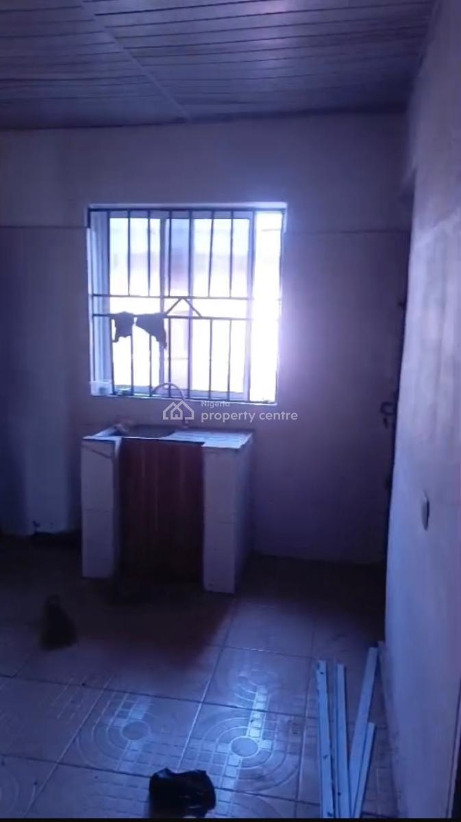 Well Maintained 2 Bedroom Flat with Wardrobe and Rooms En-suite, Shasha, By Airforce Base, Akowonjo, Alimosho, Lagos, Flat / Apartment for Rent