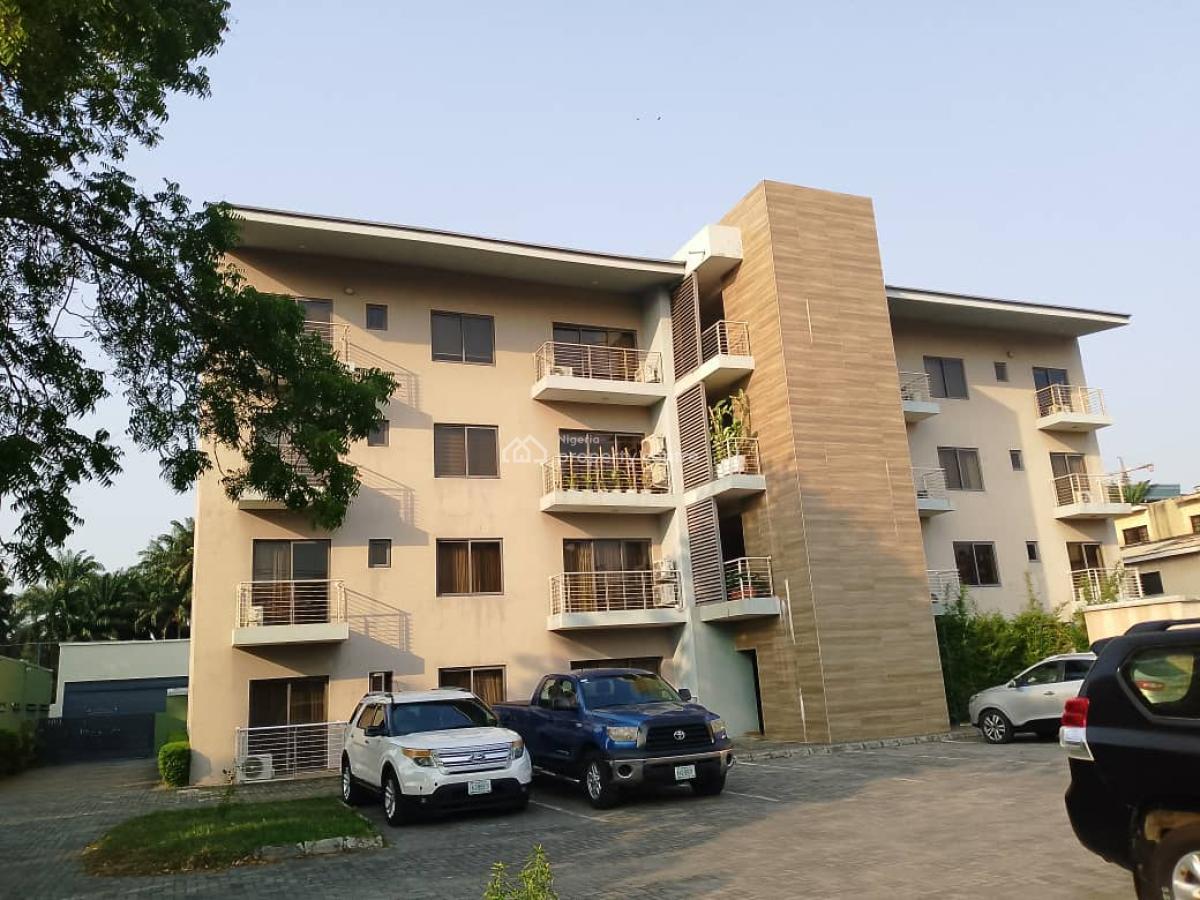 Well-maintained 3-bedroom Luxury Flat with 1-room Servants Quarters., South West Ikoyi, Old Ikoyi, Ikoyi, Lagos, Flat / Apartment for Sale