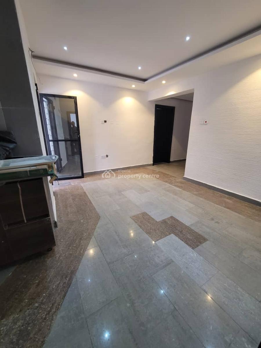 Spacious 1-bedroom Mini Flat with Extra Room, Lekki Phase 1, Lekki, Lagos, Mini Flat (room and Parlour) for Rent