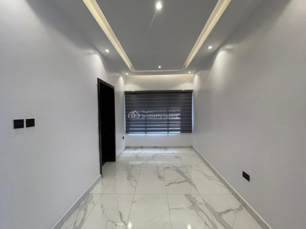 Newly Built Fully Serviced 3 Bedroom Apartment + Bq, Lekki Phase 1, Lekki, Lagos, Block of Flats for Sale