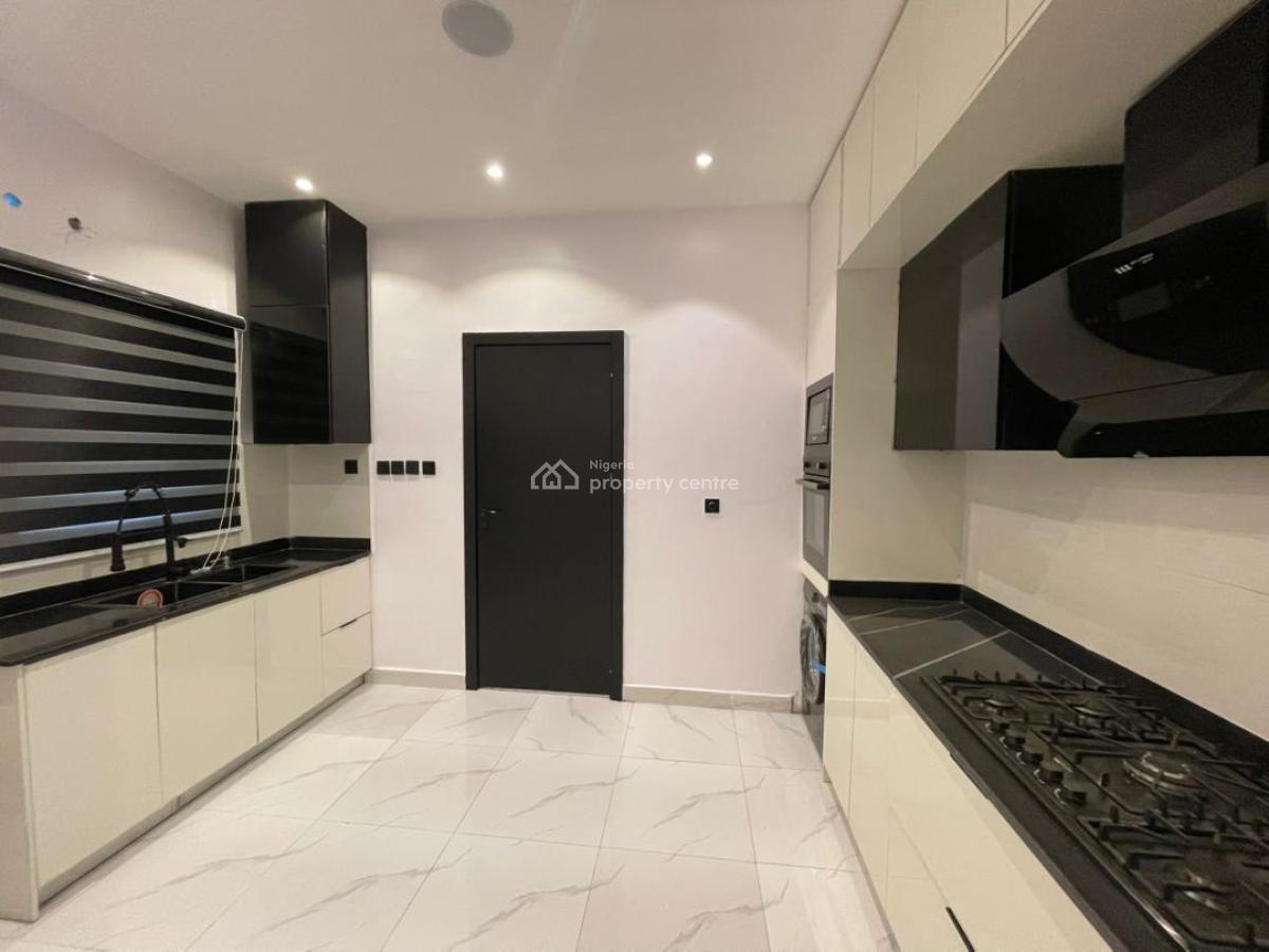 Newly Built Fully Serviced 3 Bedroom Apartment + Bq, Lekki Phase 1, Lekki, Lagos, Block of Flats for Sale