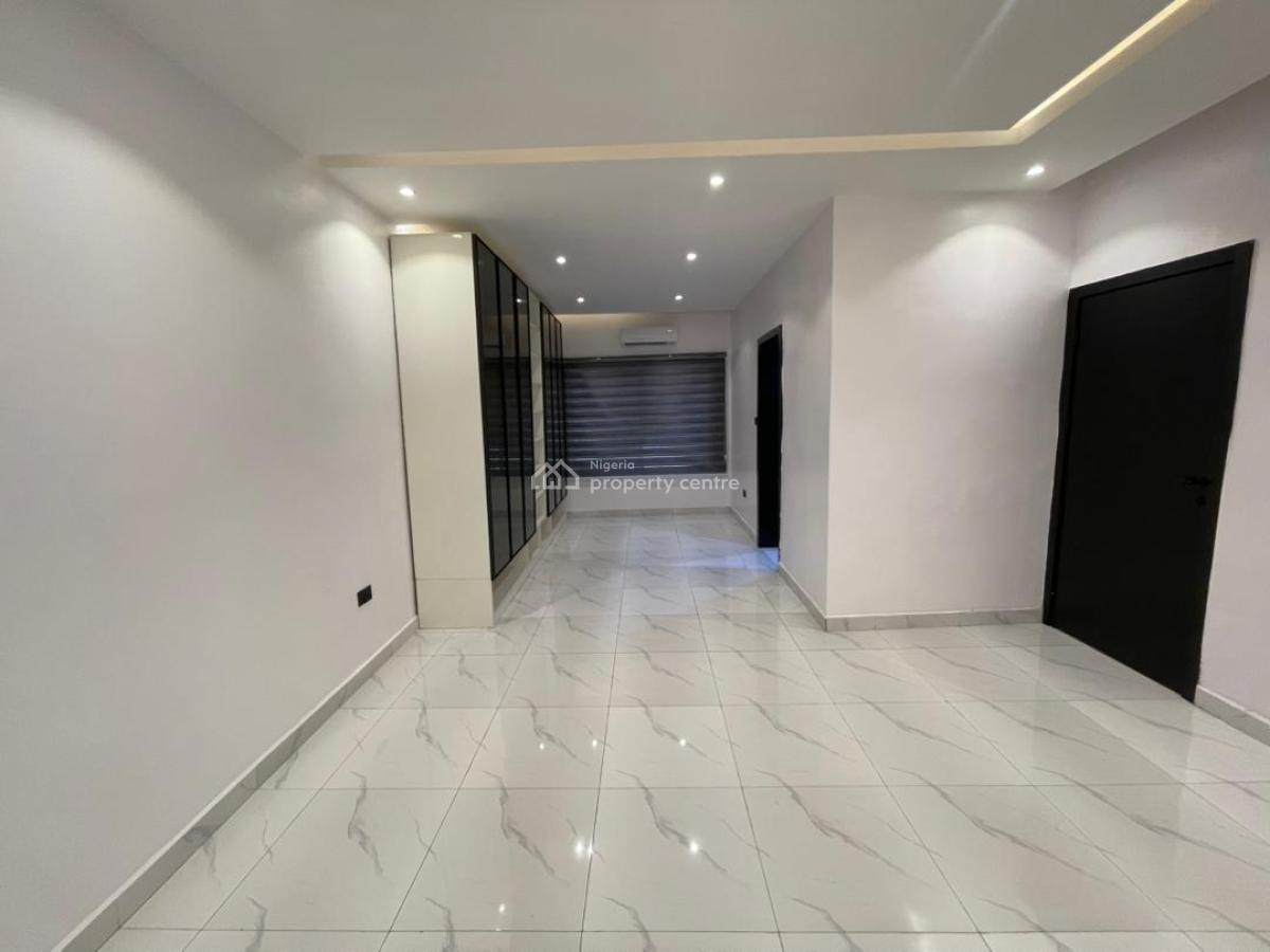 Newly Built Fully Serviced 3 Bedroom Apartment + Bq, Lekki Phase 1, Lekki, Lagos, Block of Flats for Sale