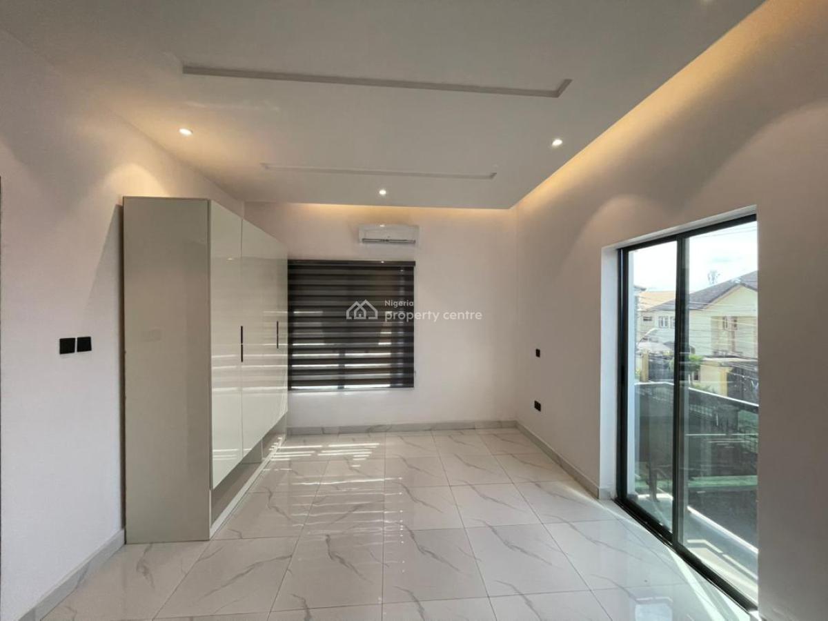 Newly Built Fully Serviced 3 Bedroom Apartment + Bq, Lekki Phase 1, Lekki, Lagos, Block of Flats for Sale