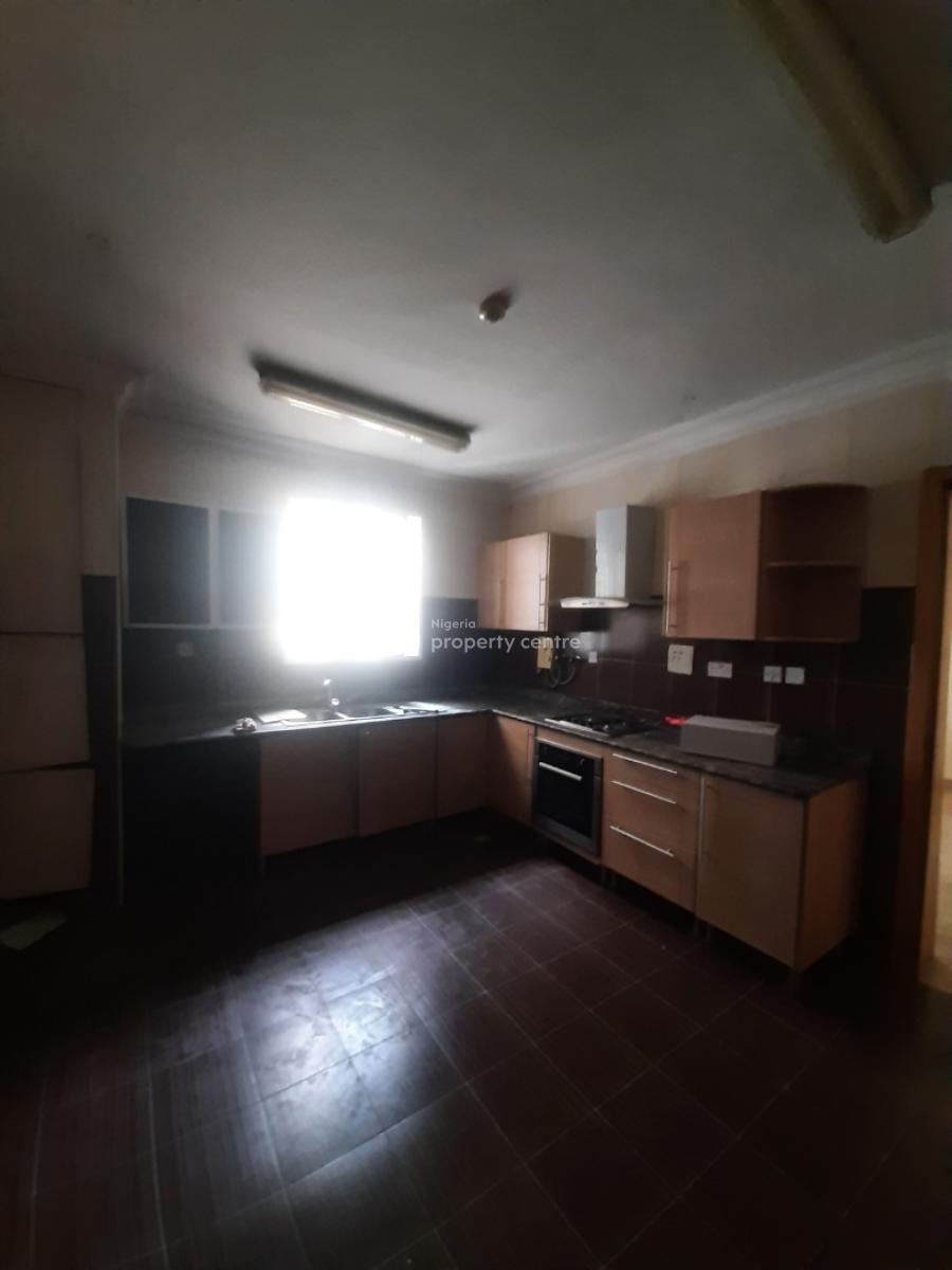 Serviced 3 Bedroom En-suite Flat with Fitted Kitchen, Air Conditioners, Lekki Phase 1, Lekki, Lagos, Flat / Apartment for Rent