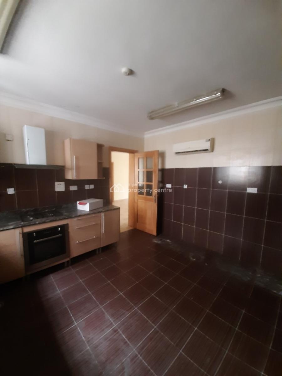 Serviced 3 Bedroom En-suite Flat with Fitted Kitchen, Air Conditioners, Lekki Phase 1, Lekki, Lagos, Flat / Apartment for Rent