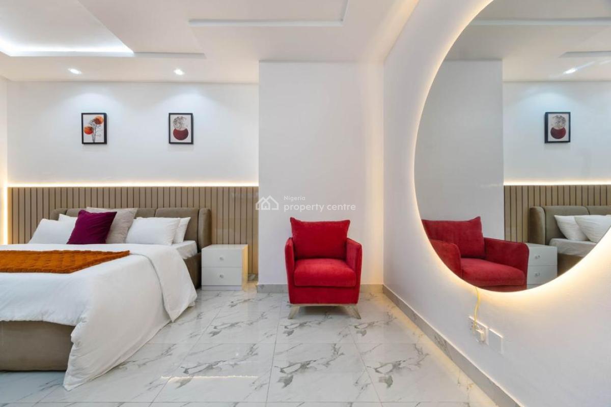 Luxe 2 Bedrooms Apartment with Swimming Pool, Periwinkle Estate, Lekki Phase 1, Lekki, Lagos, Flat / Apartment Short Let