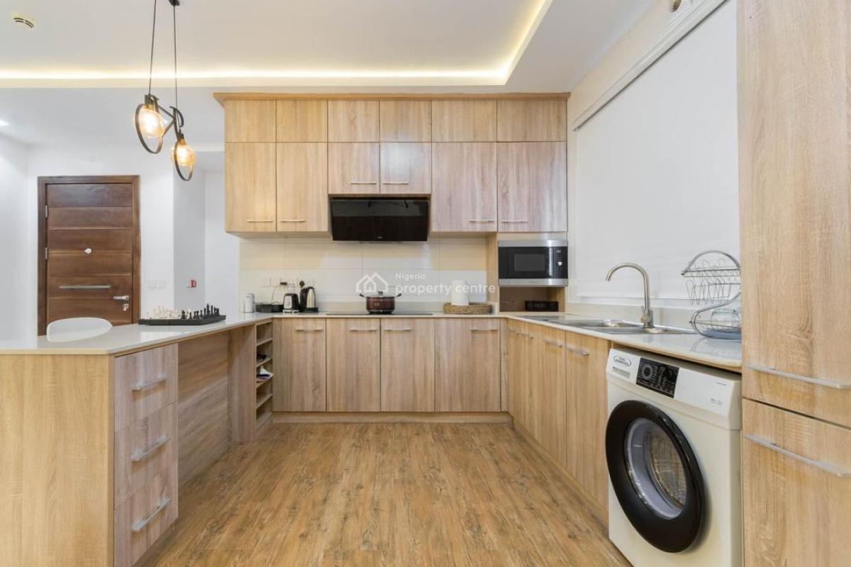 Luxe 2 Bedrooms Apartment with Swimming Pool, Periwinkle Estate, Lekki Phase 1, Lekki, Lagos, Flat / Apartment Short Let