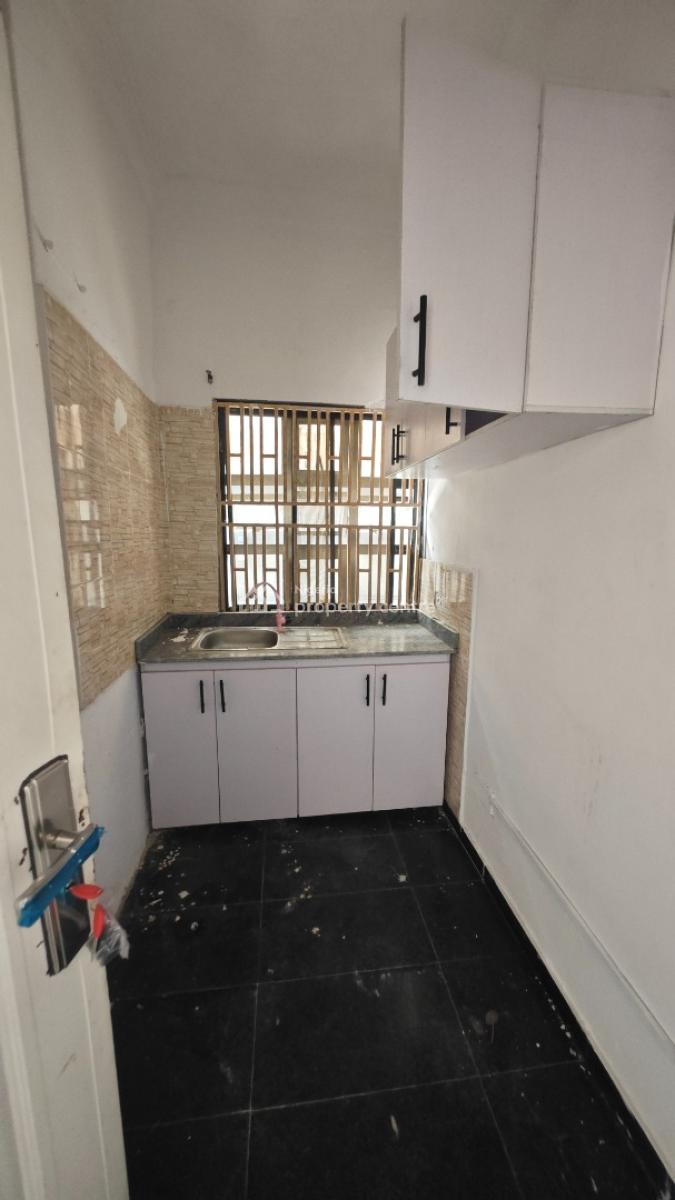 Self Serviced Mini Flat, Off Admiralty Way, Lekki Phase 1, Lekki, Lagos, Mini Flat (room and Parlour) for Rent